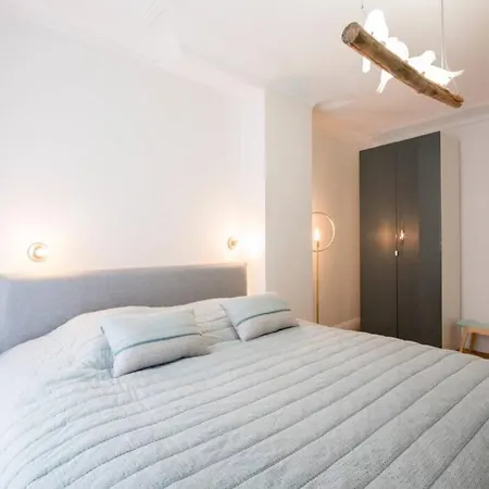 Amazing In Central/ 6 Beddings *