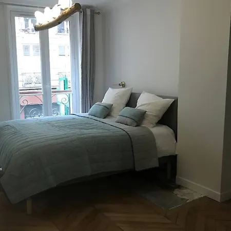 Amazing In Central/ 6 Beddings *